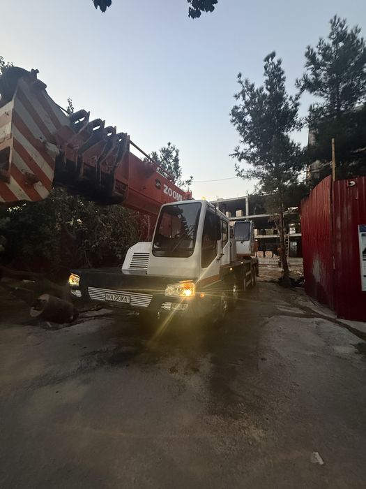 Zoomlion kran sotiladi 2008yil xolati ideal