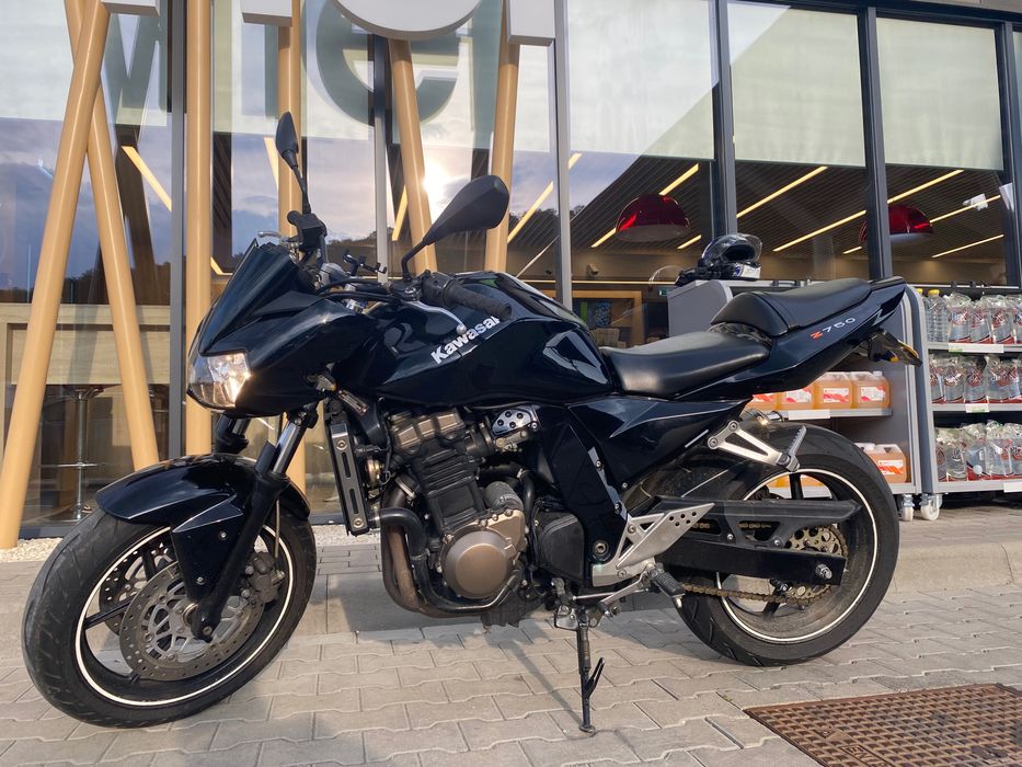 Moto Kawasaki z750