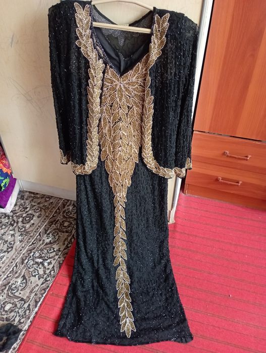 Kelinlar bor Sarpo va vecherni kiyimlar.