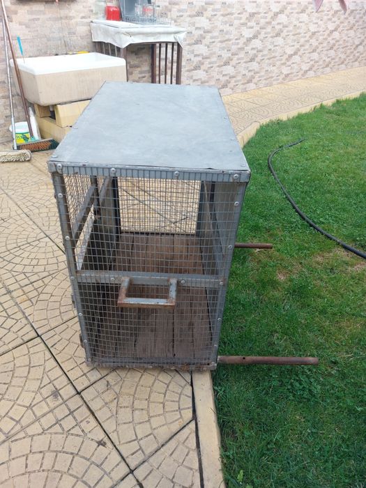 Клетка за транспорт на кучета