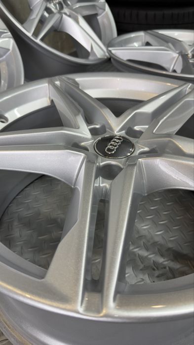 Оригинални 5х112 18” Audi A4 B9