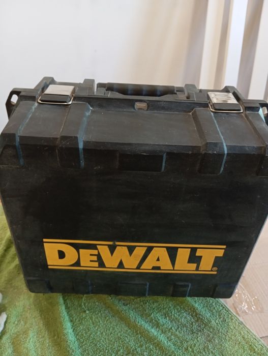 Продам дисковую пилу DeWalt 576k-qs