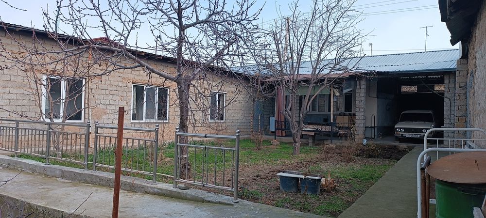 Продается дом под застройку 4км от поста Уч кахрамон