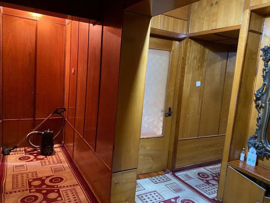 Kv arenda Jahon tillar unver oldi 2 ta qiz bola kerak