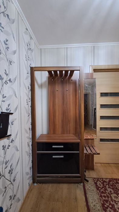 Прихожая,находимся в КЖБИ