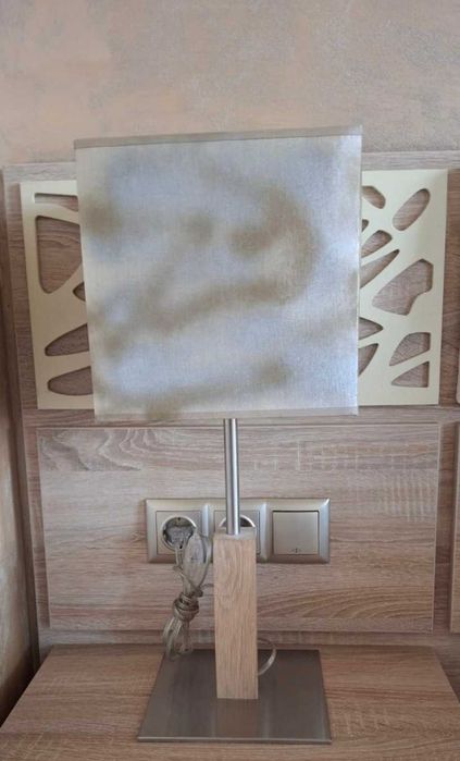 Настолна ,нощна лампа за нощно шкафче