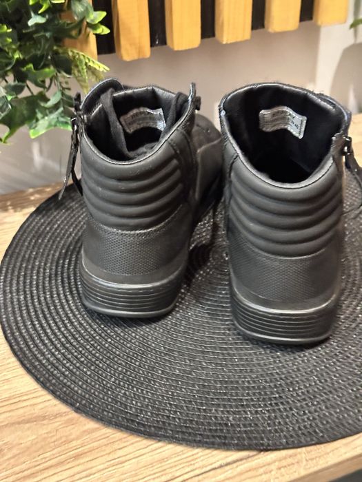 Кецове, боти и обувки 40/41 номер Adidas, Timberland, Replay, Mat Star