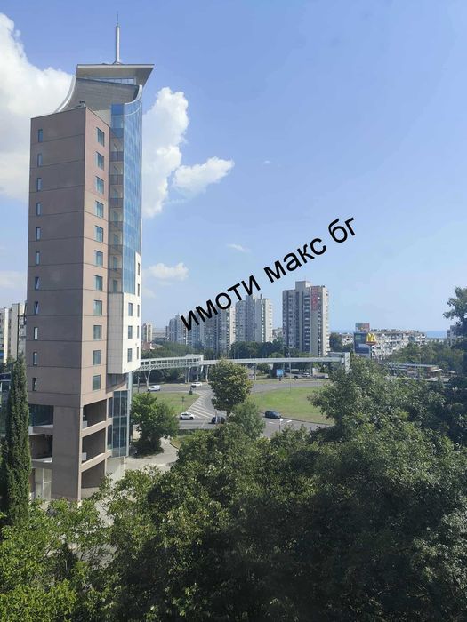 Тристаен апартамент тухла жк.Славейков  Бургас