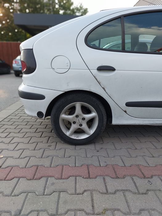 Компютър, мултимедия, датчик за скоростРено Меган 1.6е