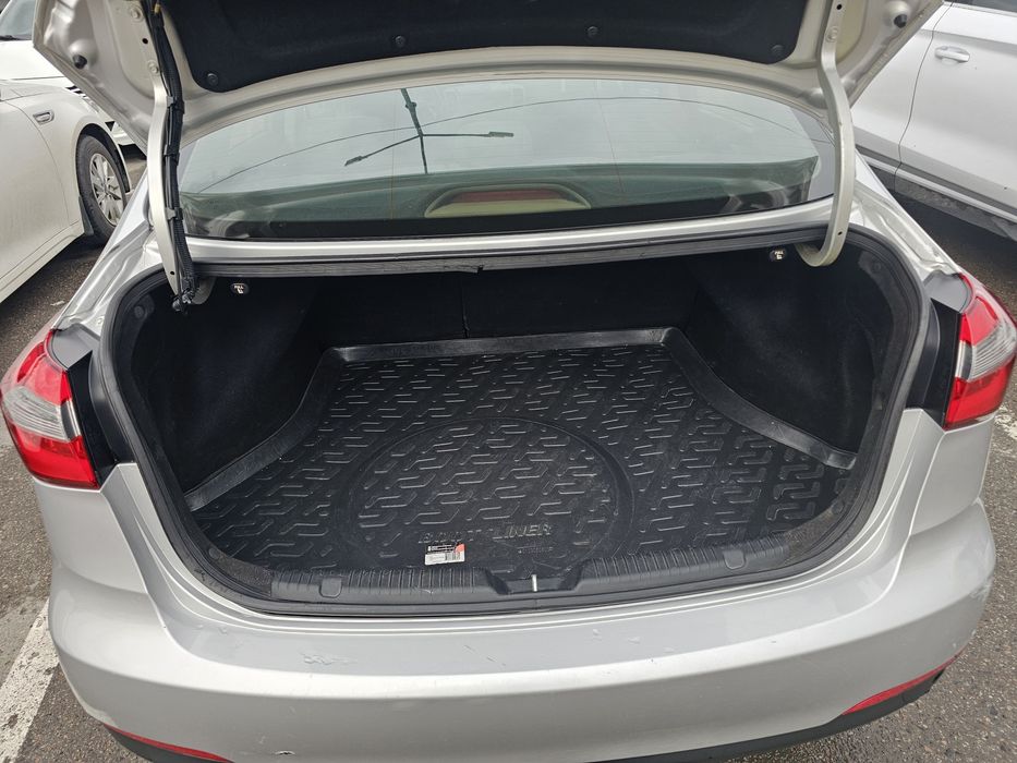 Продаю машину Kia Cerato