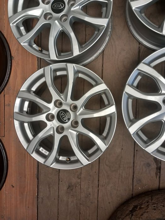 Jante r16 5x114.3 et 50 cb 67.1  mazda kia Hyundai etc