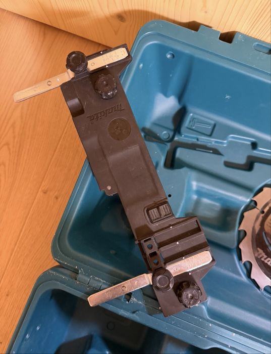 Fierastrau circular Makita HS7611K, 1600 W, Ø 190 mm