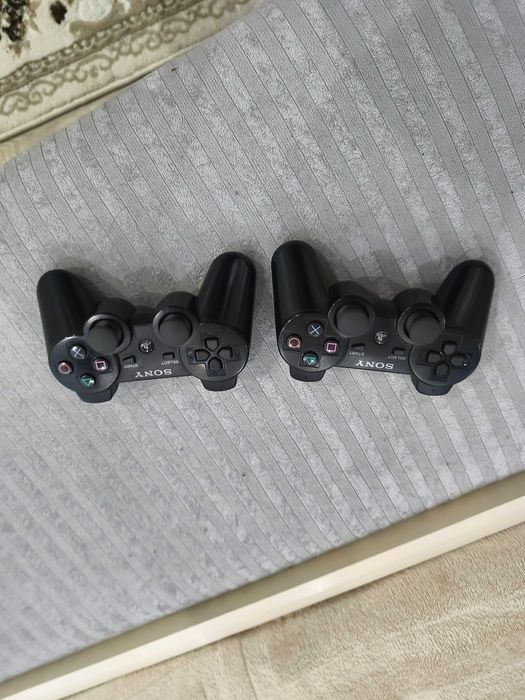 Playstation 3 почти нов