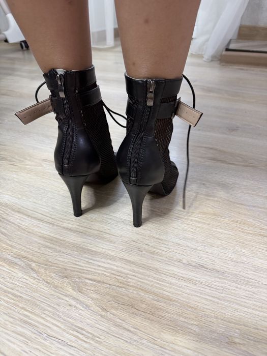 Продам туфли для танцев High Heels