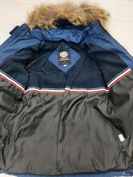 Продам детские куртку пуховик Canada coose