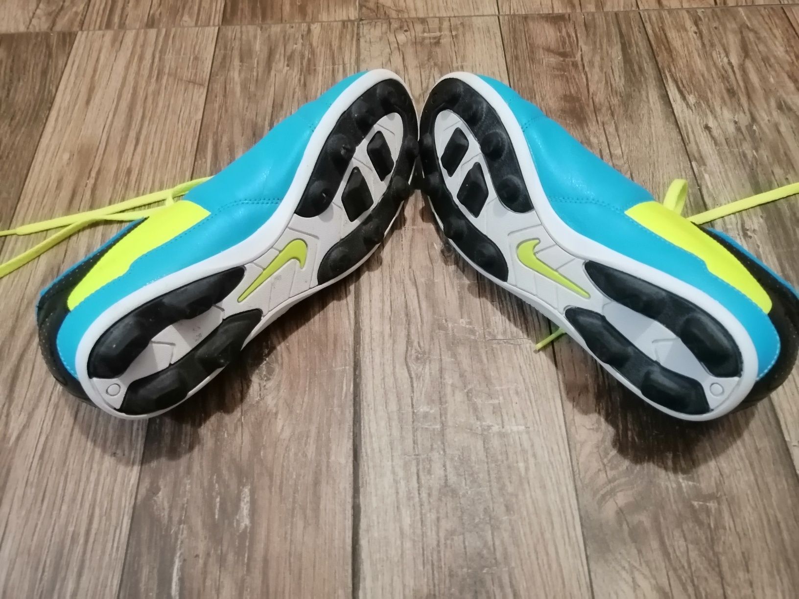 Детски футболни бутонки NIKE гр. Бургас Лазур • OLX.bg