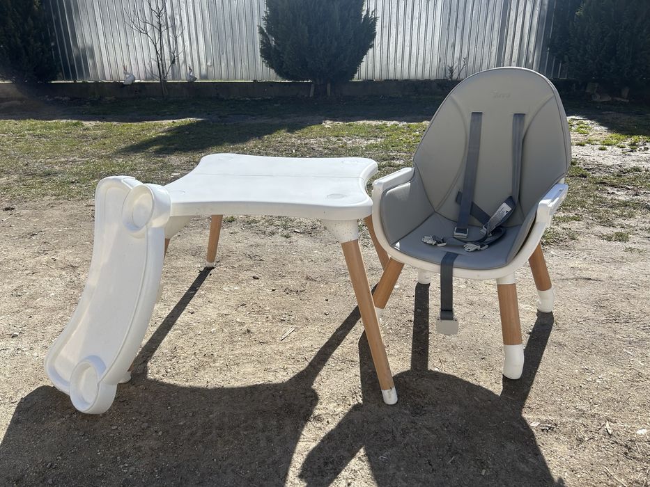Scaun de masa pentru bebelusi