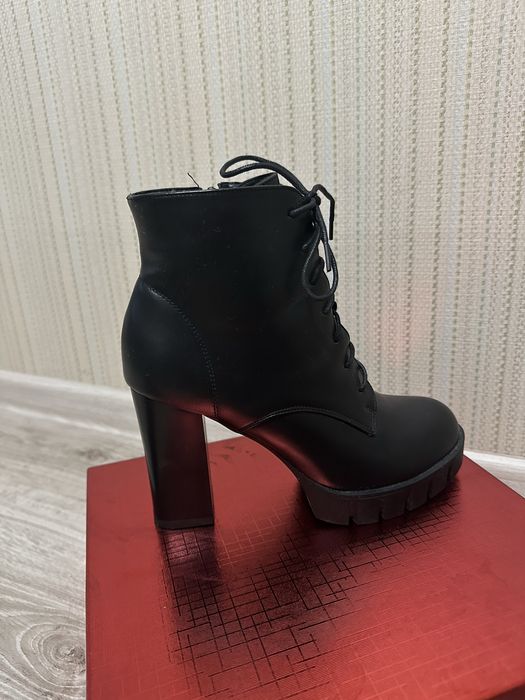 Ботильоны на каблуке