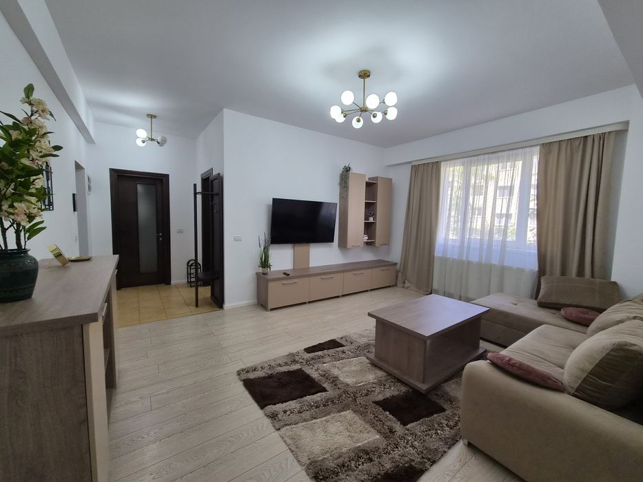 Închiriez apartament cu două camere în bloc nou mobilat și utilat