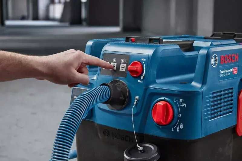 Шлайфмашина жираф за стени Bosch GTR 550 + Прахосмукачка Bosch GAS 12-40 MA