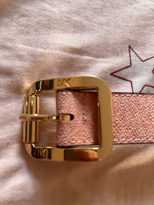 Колани Michael Kors в M и L размер