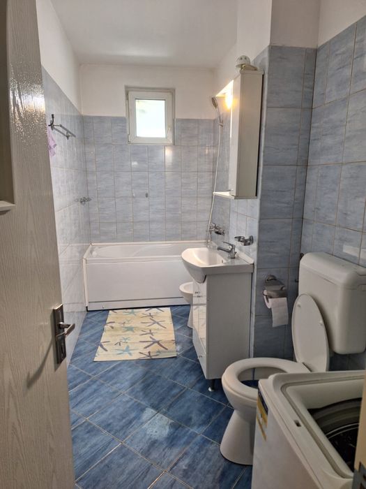 Inchiriez apartament  2 camere bloc nou, zona cetate Kaufland