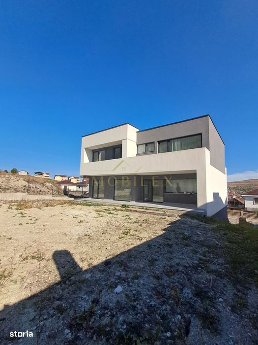 Proprietate Premium Cu Panoramă Și Terasă Circulabilă | Chinteni