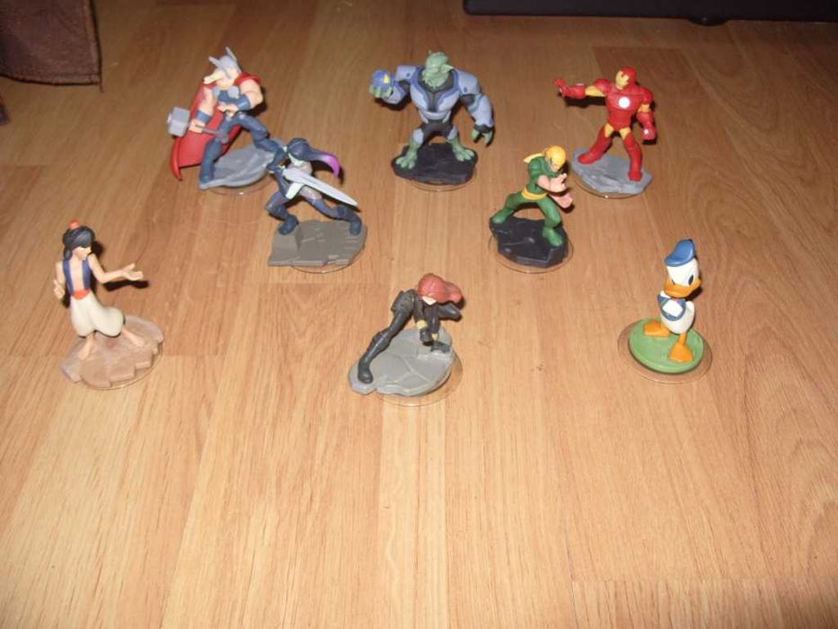 Фигурки и кристали за игра Disney Infinity  за PS , Xbox и Wii - 10лв