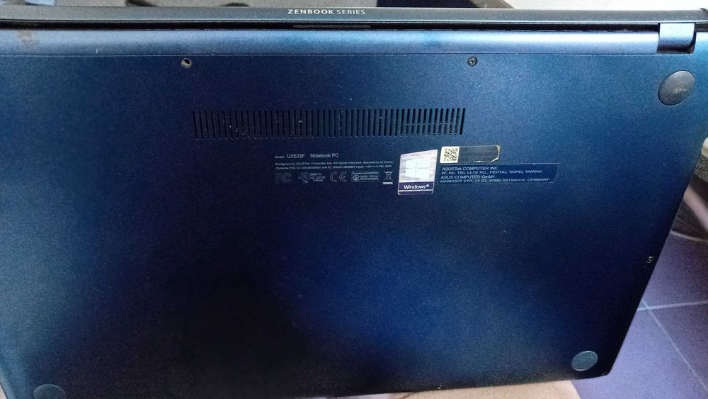 Laptop ASUS ZenBook UX533F