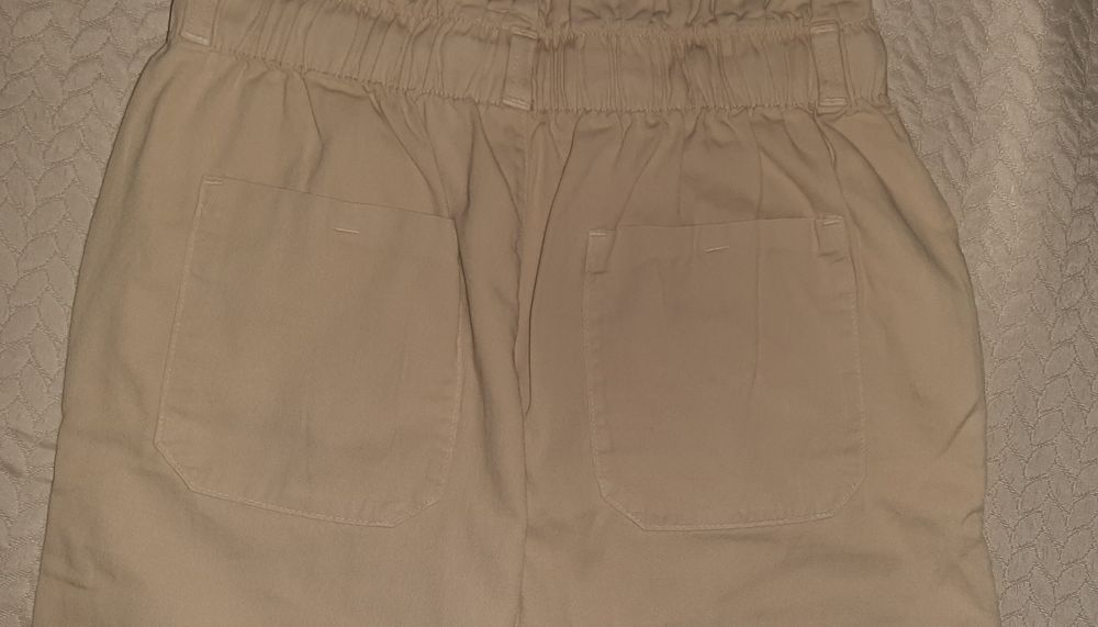 Pantaloni marimea M de la Zara stare foarte buna