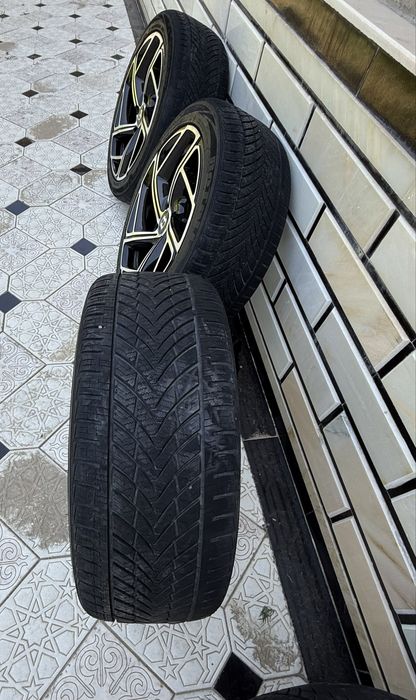 16 lik BENTLEY diska, komplekt (4 ta) holati yaxshi