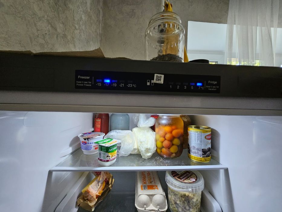 Холодильник с морозильной камерой SAMSUNG