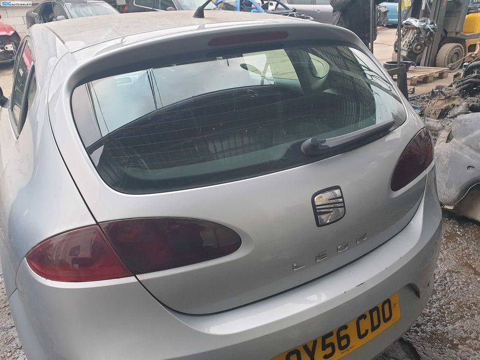 Haion Hayon Capota Portbagaj Dezechipat Seat Leon 1P Non Facelift Hatchback 2005 - 2009 Culoare LS7Y [K3333]