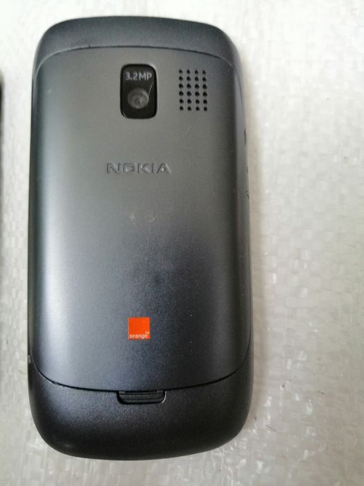 Lot 2 telefoane colecție vintage  Nokia asha 302 și E5
