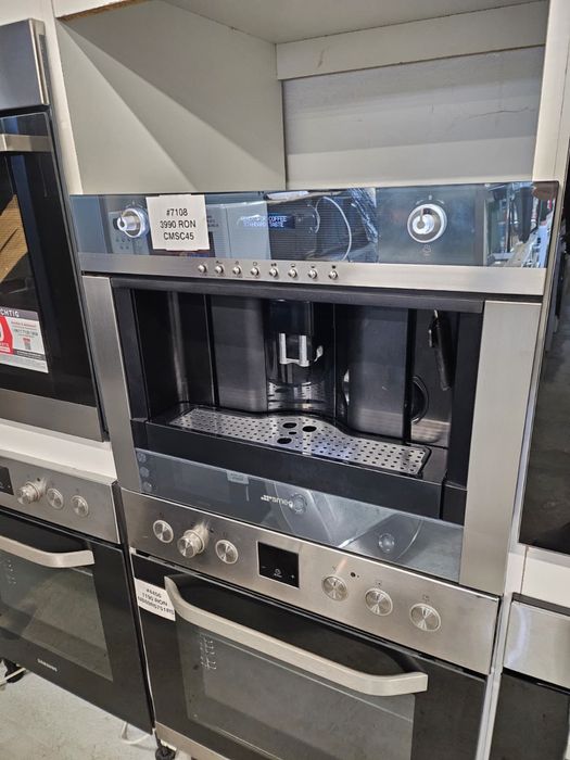 Espresor automat cafea boabe Smeg incorporabil CMSC45