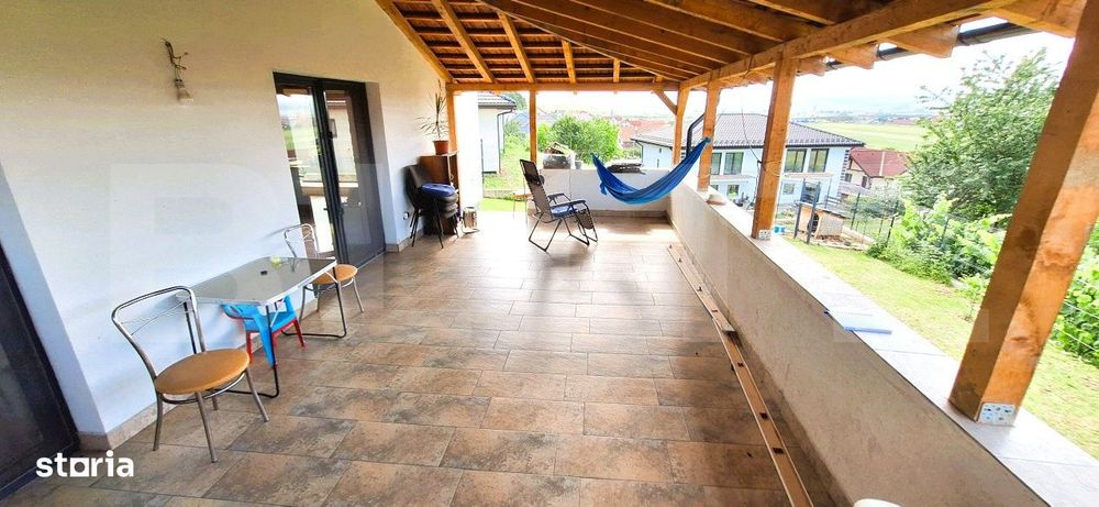 Casa individuala, 250mp, cu teren 640 mp, garaj, zona Planoarelor, Dez