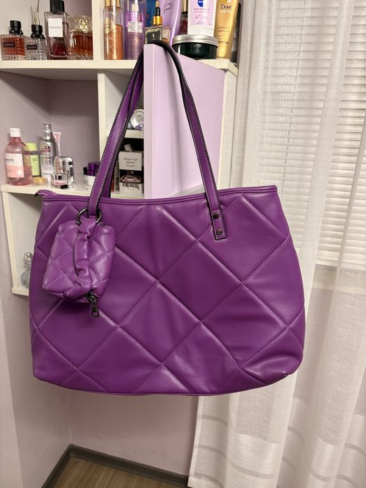 Дамска лилава чанта