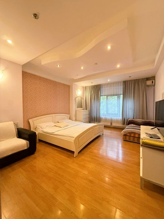 Universitate 3 camere 80 mp