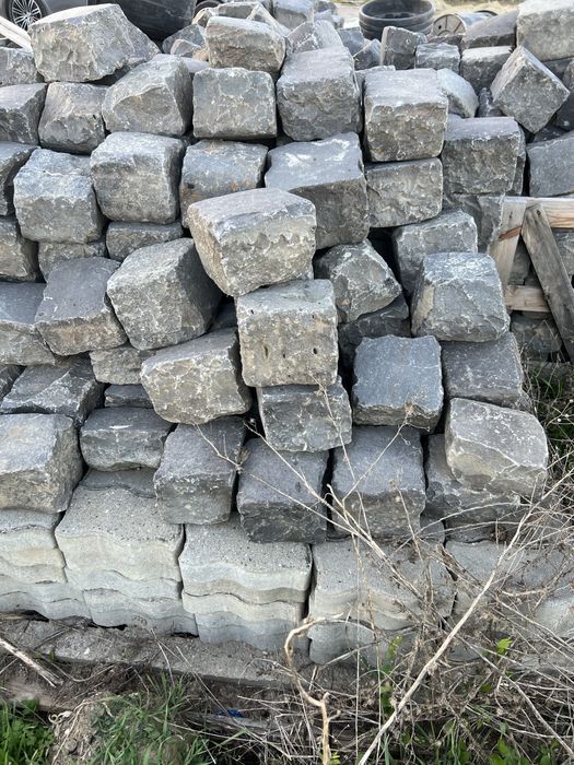 Piatra pentru cascade si iazuri! urgent!