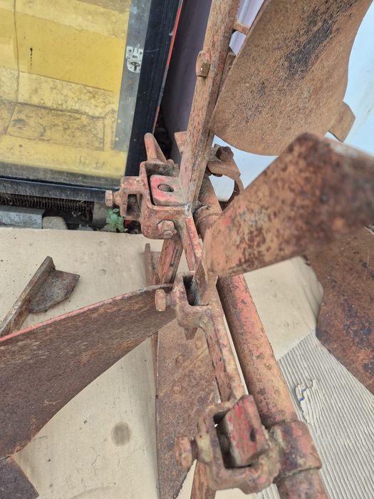 Plug motocultor reversibil 1 brazdă