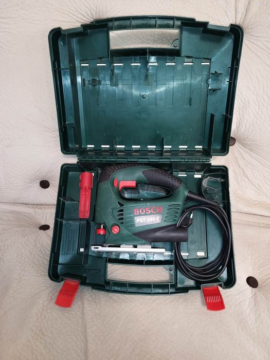 Зеге (Прободен трион) Bosch PST 680 E - 500W с куфар и SDS