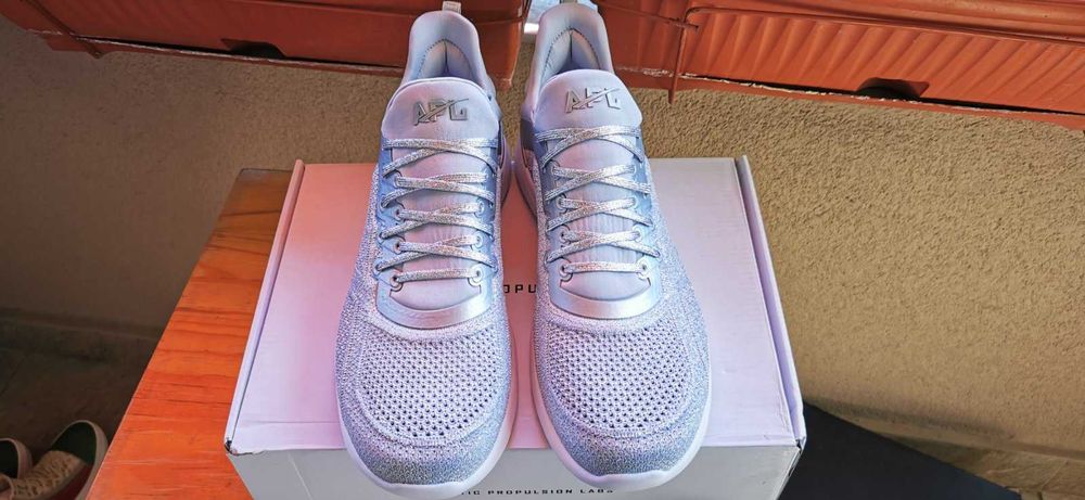 Оригинални мъжки маратонки APL ATHLETIC PROPULSION LABS - 45,5 номер