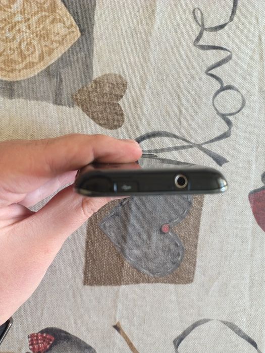 Продавам Samsung S gt
