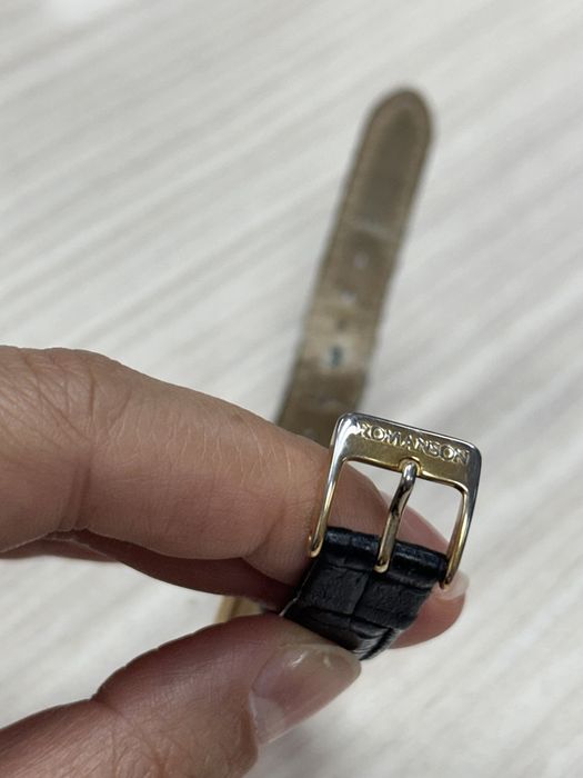 Часы позолоченные Romanson