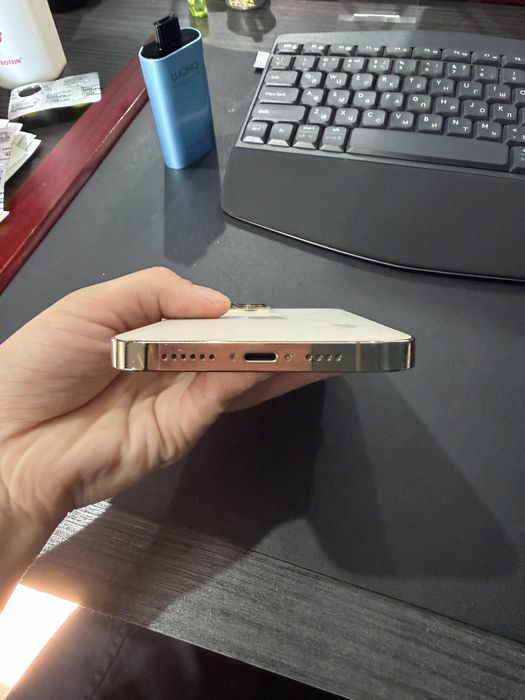 Продам iphone 13 про макс 256