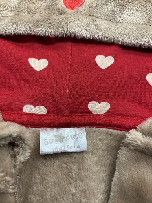 Caciula si salopeta pentru bebelusi