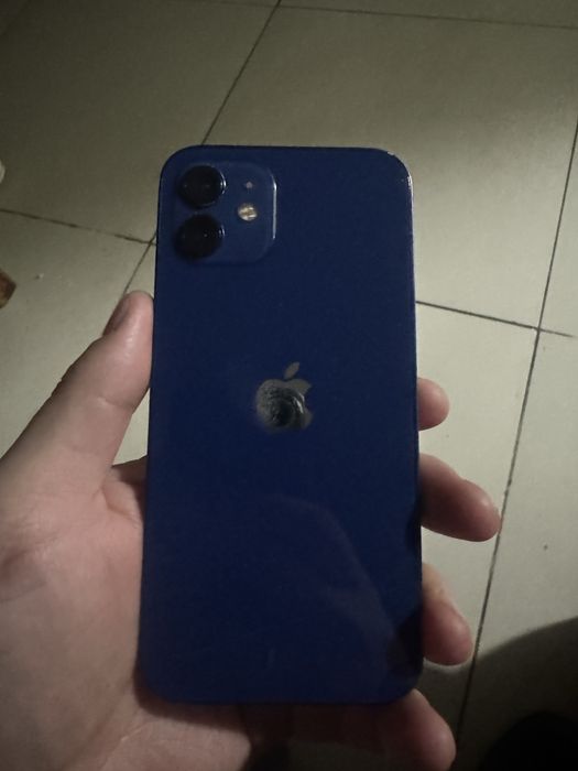Iphone 12 в хорошем состояний