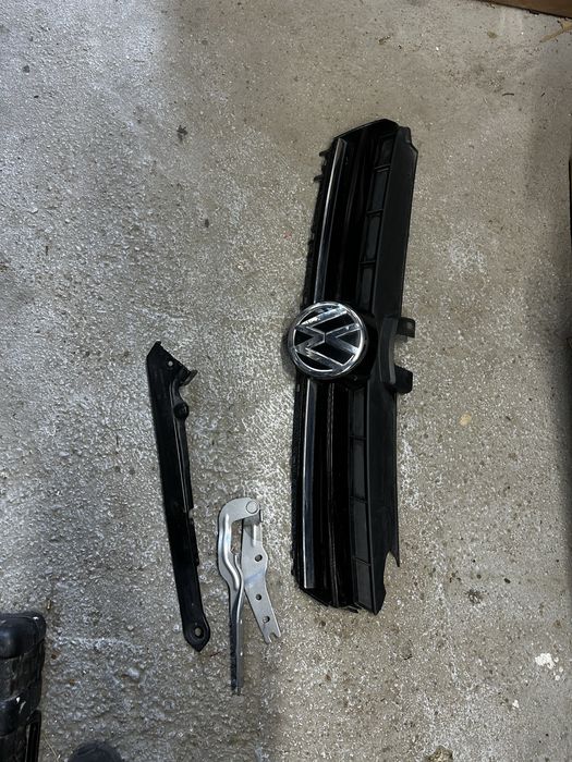 Grila  radiator vw golf 7.