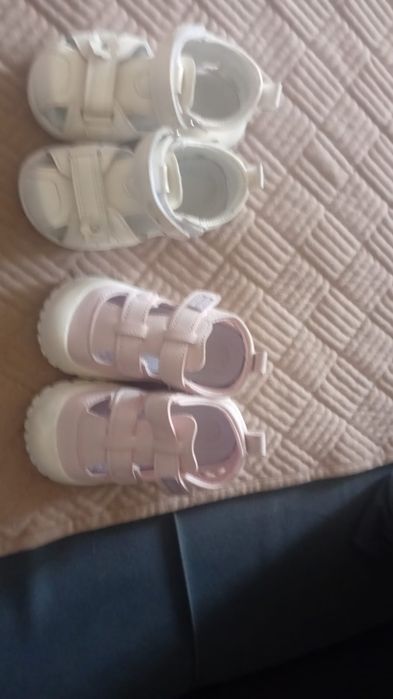 Продам сандали для девочки