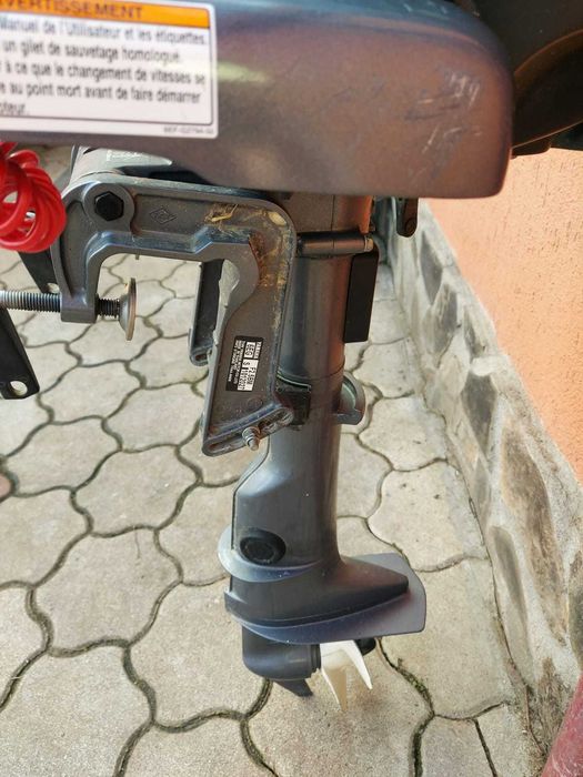 Vând motor pentru barca Yamaha